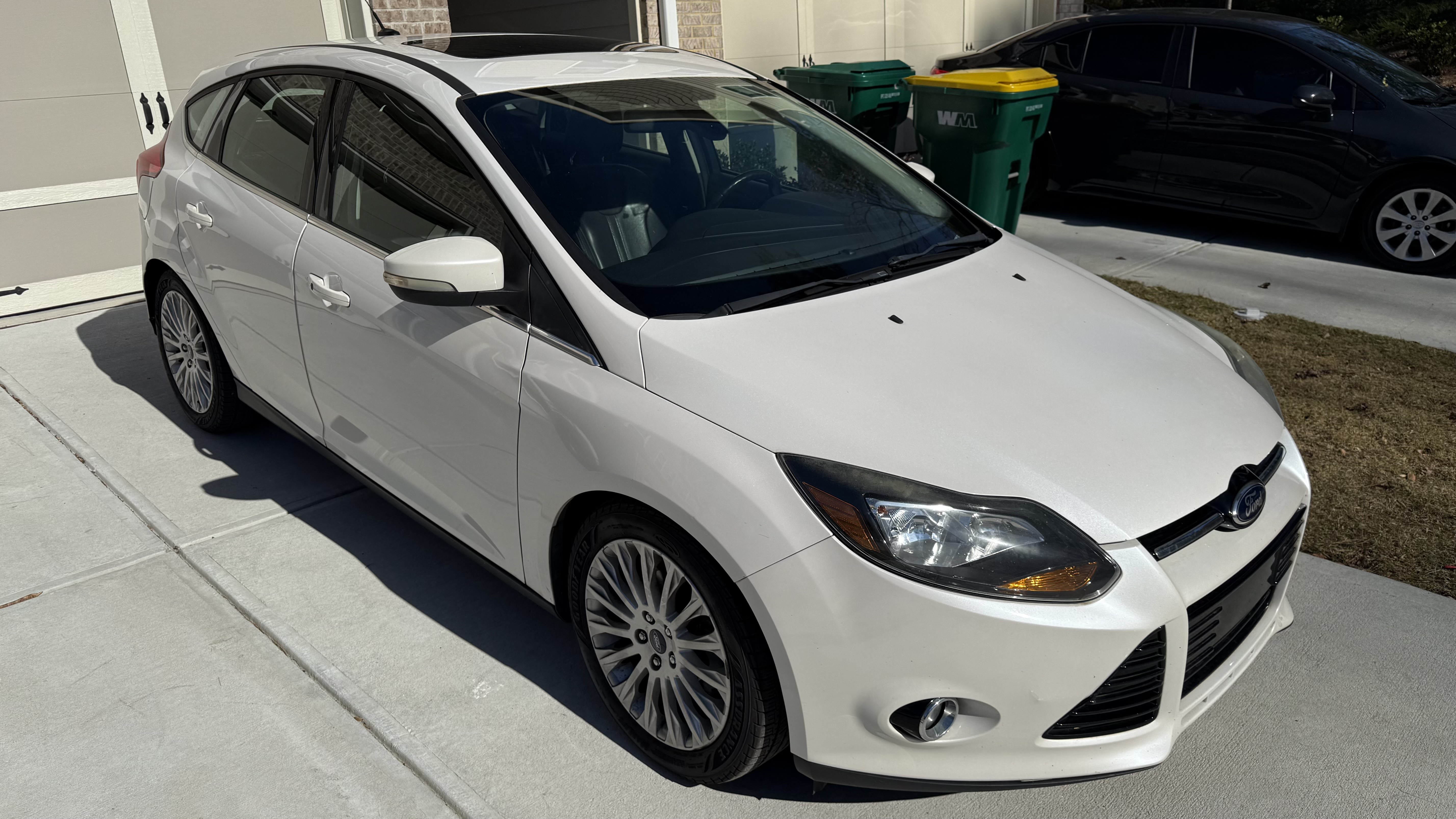 Used 2012 Ford Focus Titanium FWD image 1