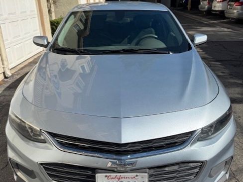 Used 2017 Chevrolet Malibu LT image 6