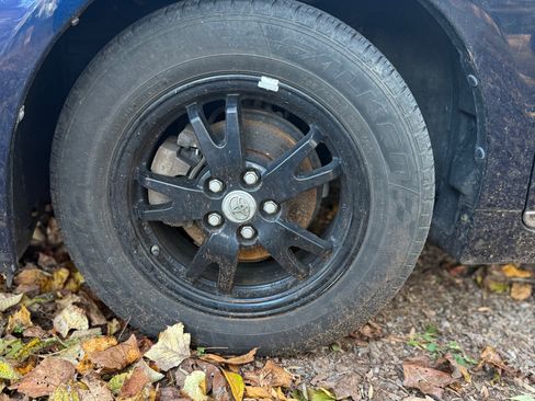 Used 2013 Toyota Prius Four image 11