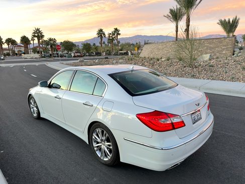 Used 2012 Hyundai Genesis 3.8 w/ Premium Pkg image 26