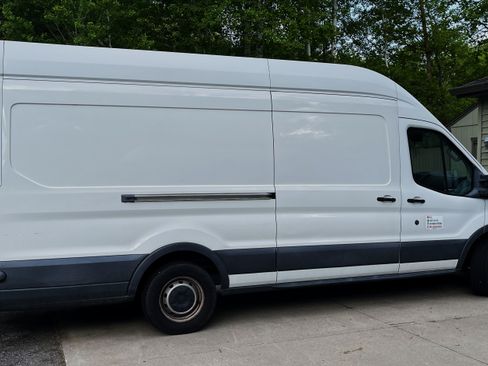 Used 2015 Ford Transit 250 148 High Roof Extended image 1