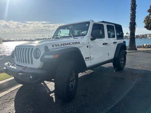 Used 2018 Jeep Wrangler Unlimited Rubicon AWD/4WD image 4