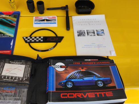 Used 1995 Chevrolet Corvette Convertible RWD image 8
