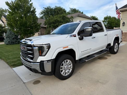 Used 2024 GMC Sierra 2500 SLT w/ SLT Premium Package AWD/4WD image 1