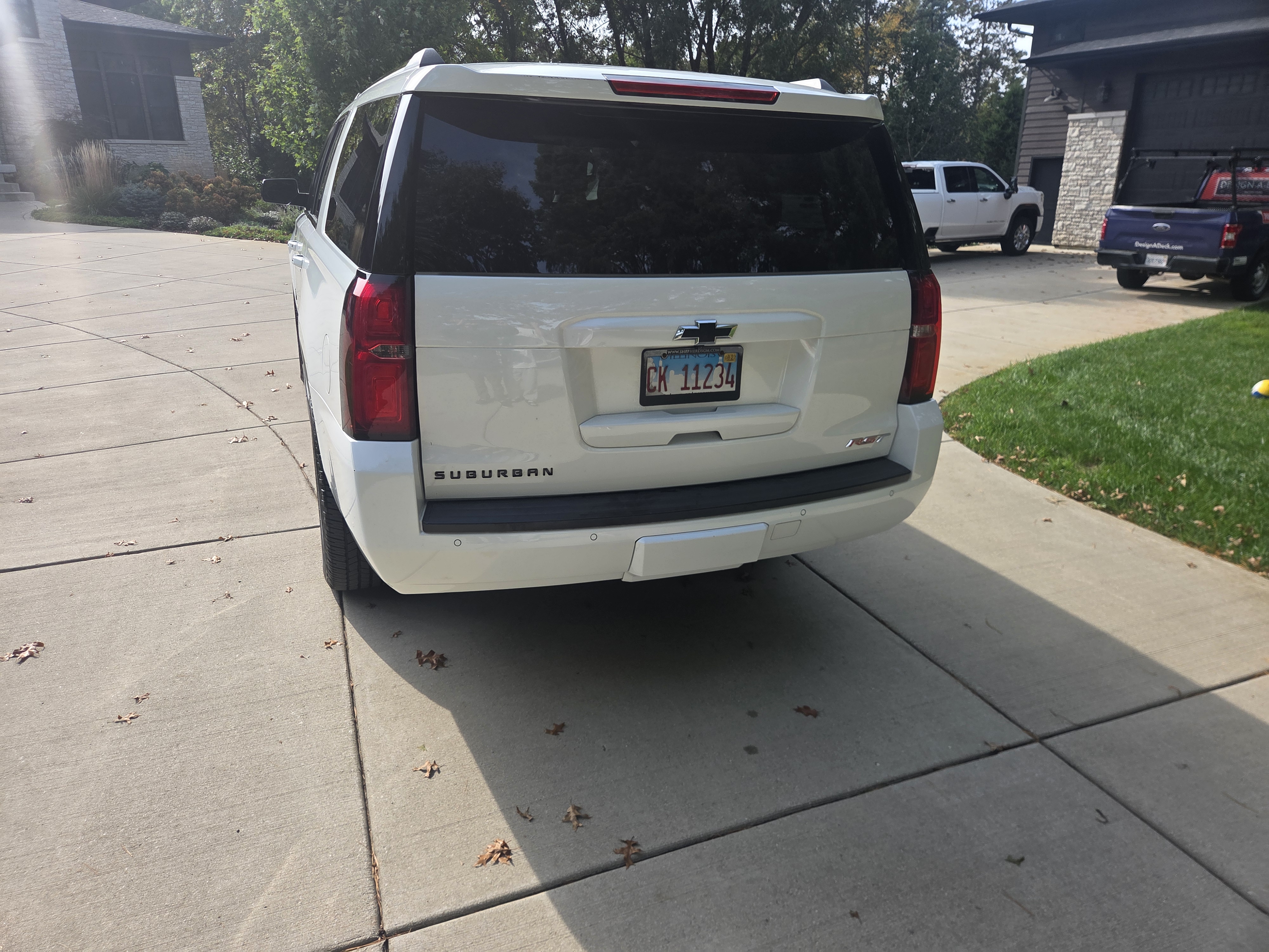 Used 2020 Chevrolet Suburban Premier AWD/4WD image 4