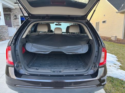 Used 2013 Ford Edge SEL image 9