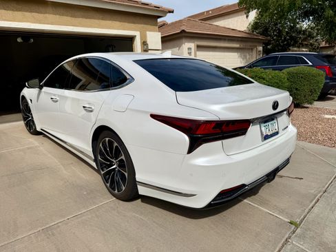 Used 2023 Lexus LS 500h AWD w/ Luxury Package image 4