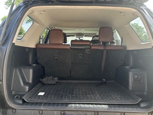 Used 2014 Toyota 4Runner Limited AWD/4WD image 10