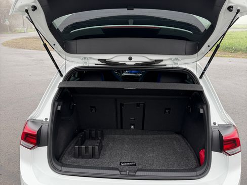 Used 2025 Volkswagen Golf image 13