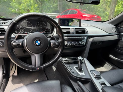 Used 2018 BMW 440i Convertible RWD image 10