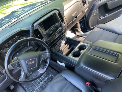 Used 2015 GMC Sierra 1500 SLE w/ All-Terrain Package AWD/4WD image 5