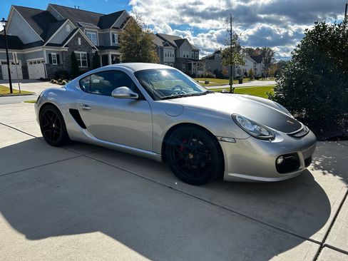 Used 2009 Porsche Cayman S image 4