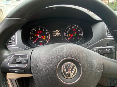 Used 2014 Volkswagen Jetta SE image 18