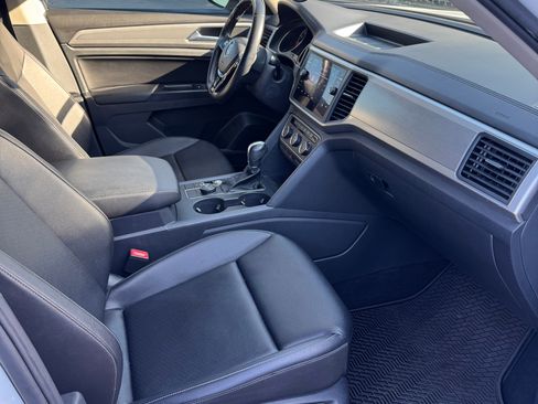 Used 2018 Volkswagen Atlas SE image 17