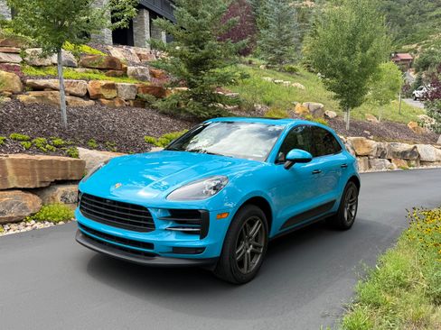 Used 2021 Porsche Macan S AWD/4WD image 2