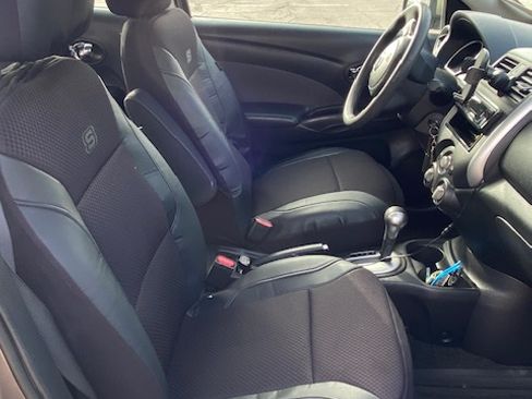 Used 2014 Nissan Versa SV image 6