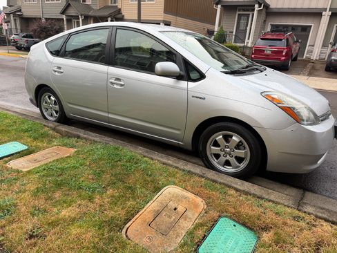 Used 2006 Toyota Prius FWD image 1