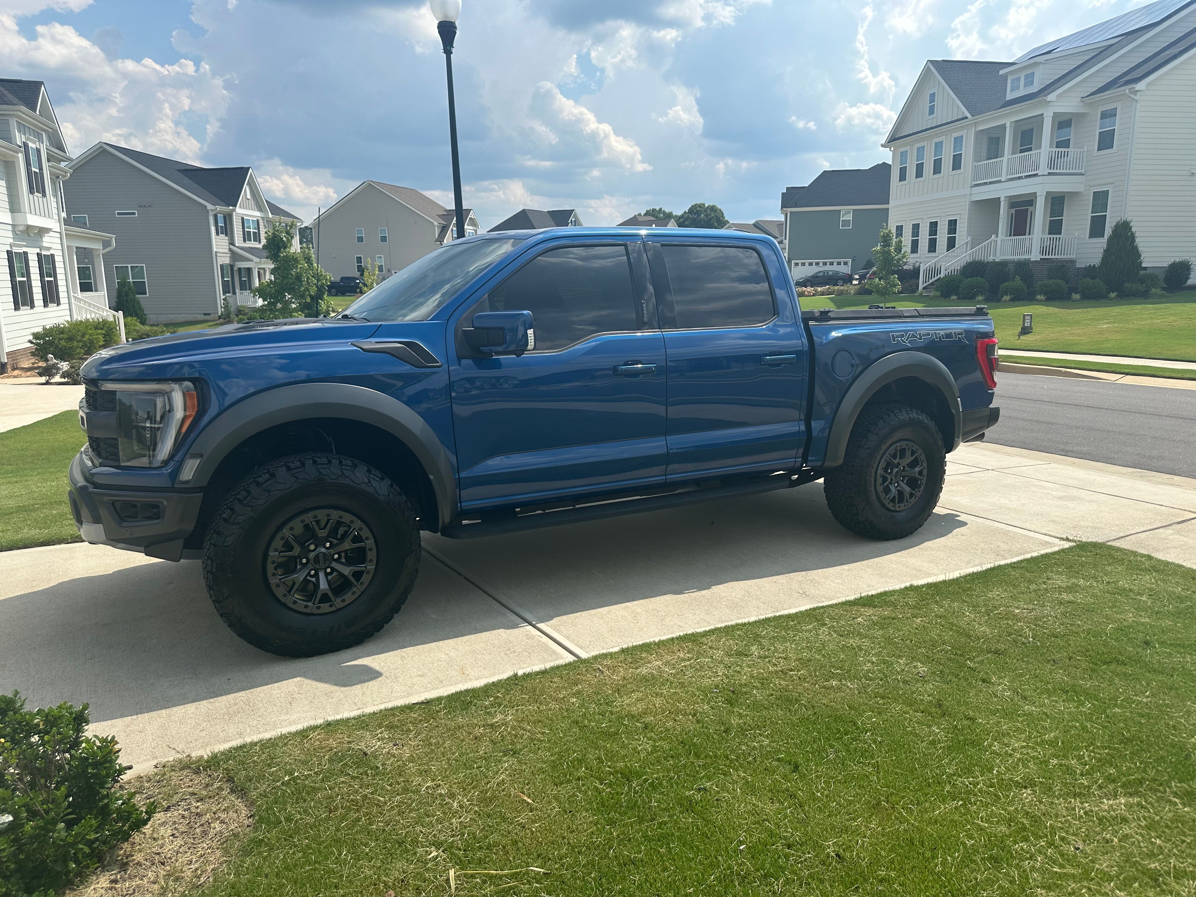 Used 2022 Ford F150 Raptor w/ Raptor 37 Performance Package AWD/4WD image 2