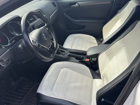 Used 2016 Volkswagen Jetta Sport image 12