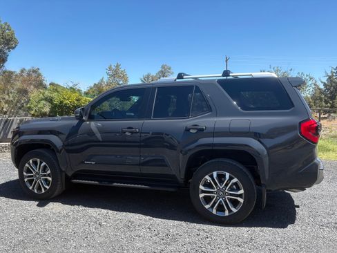 Used 2026 Toyota 4Runner Limited AWD/4WD image 2