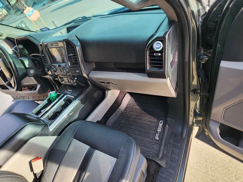 Used 2018 Ford F150 XLT w/ Equipment Group 302A Luxury image 21