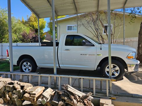 Used 2012 RAM 1500 Classic SLT image 2