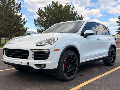 Used 2015 Porsche Cayenne S AWD/4WD image 1