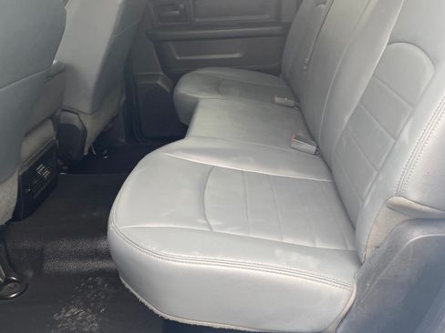 Used 2017 RAM 3500 Tradesman w/ Chrome Appearance Group image 4