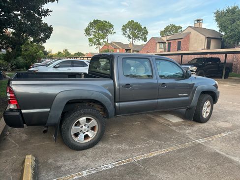 Used 2009 Toyota Tacoma 4x4 Double Cab image 2