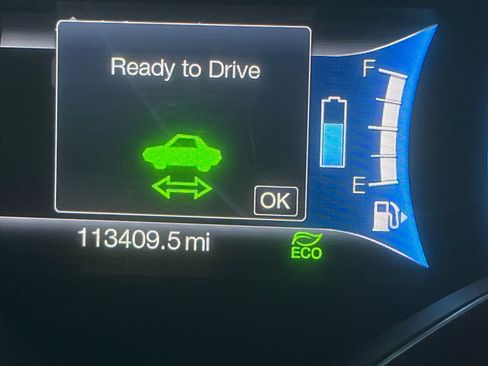 Used 2017 Ford C-MAX Titanium w/ Equipment Group 301A image 10