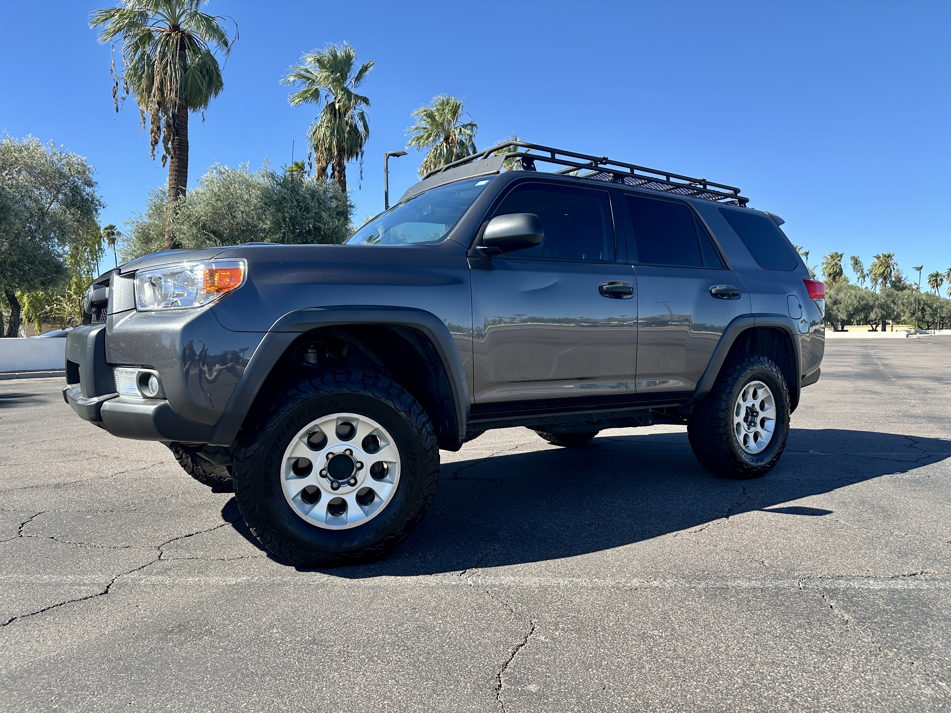 Used 2011 Toyota 4Runner Trail AWD/4WD image 2