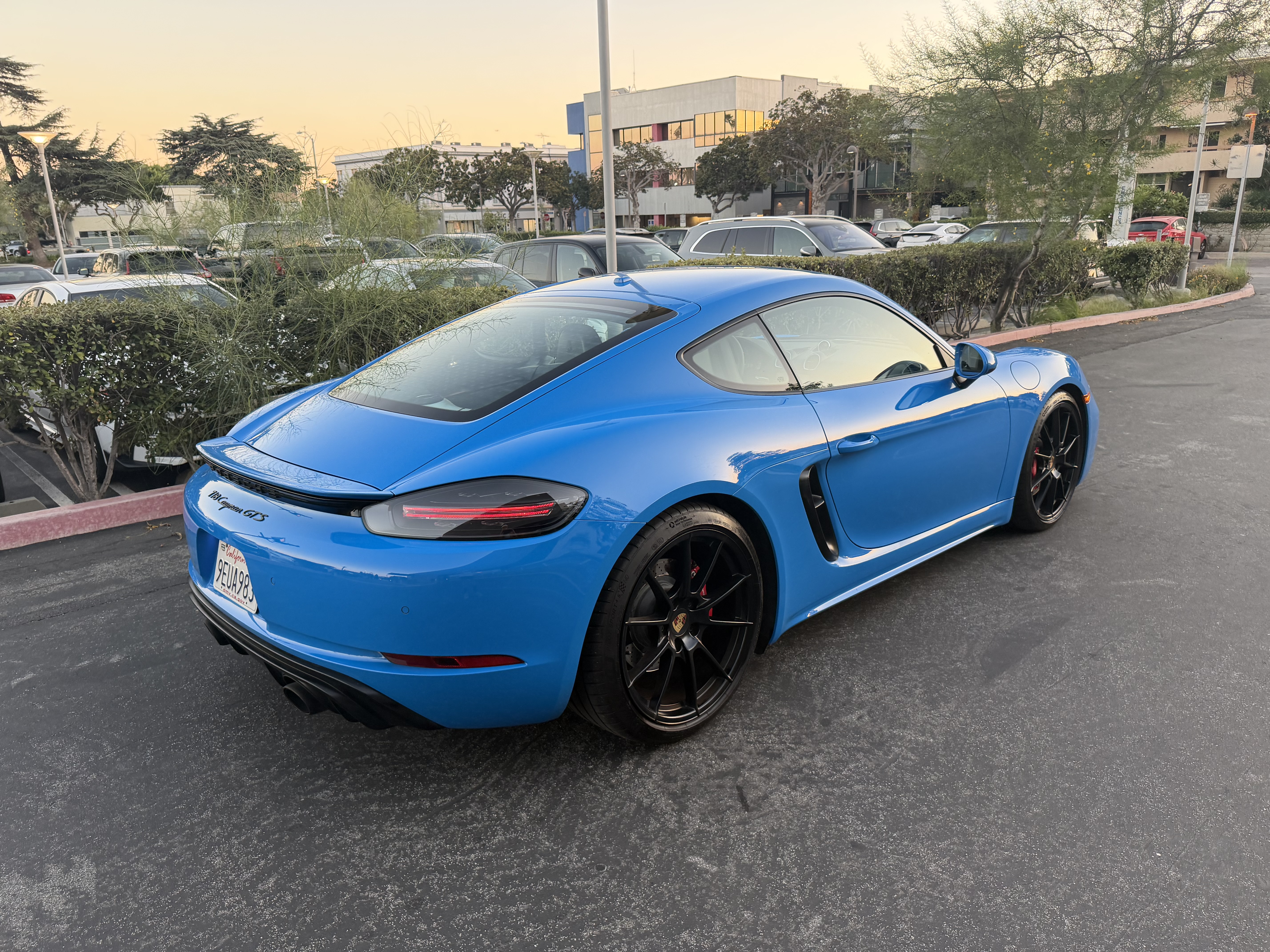 Used 2023 Porsche 718 Cayman GTS RWD image 5