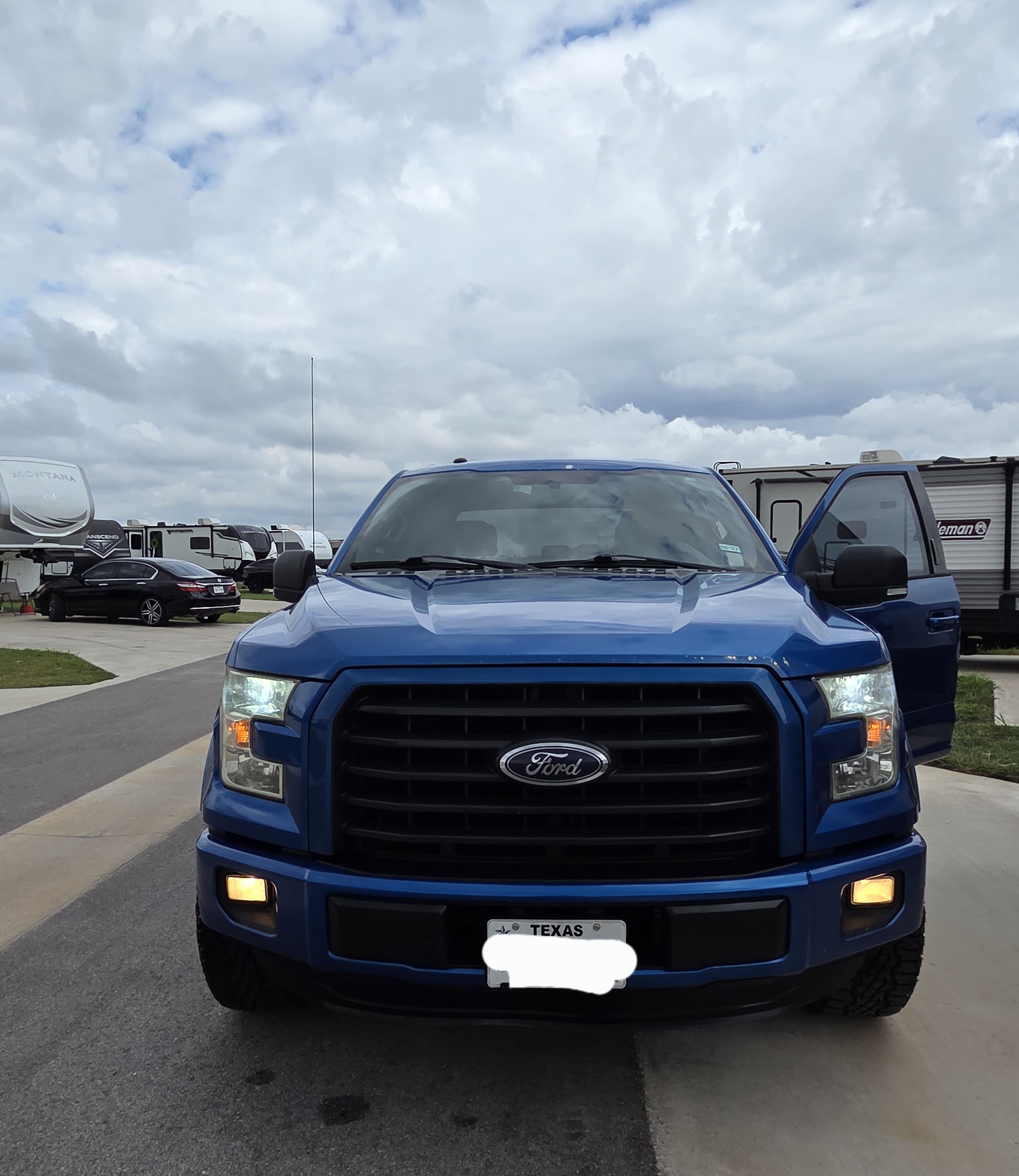 Used 2015 Ford F150 XLT w/ Equipment Group 301A Mid RWD image 5