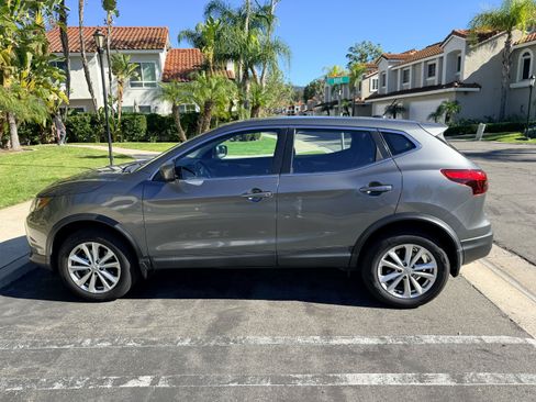 Used 2018 Nissan Rogue Sport S w/ S Appearance Package image 6