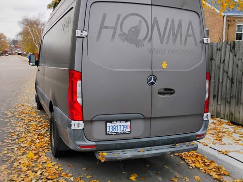 Used 2019 Mercedes-Benz Sprinter 170 Cargo image 5