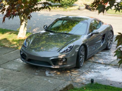 Used 2014 Porsche Cayman S image 6