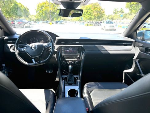 Used 2021 Volkswagen Passat 2.0T R-Line image 14