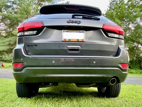 Used 2020 Jeep Grand Cherokee Altitude image 6