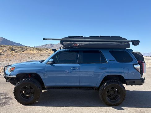 Used 2018 Toyota 4Runner TRD Pro AWD/4WD image 2