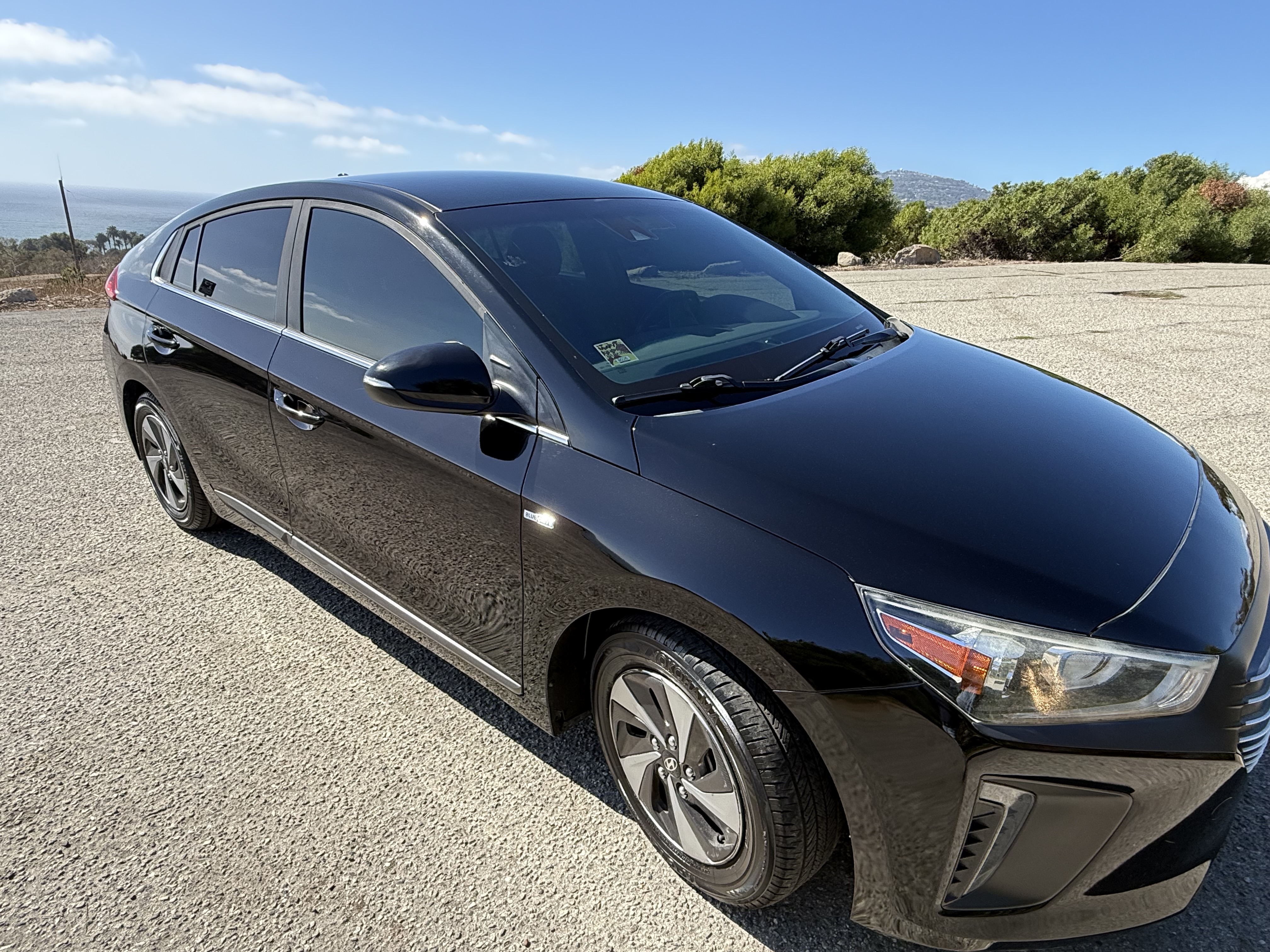 Used 2019 Hyundai Ioniq SEL FWD image 2
