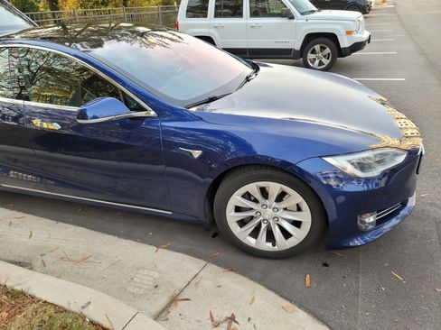 Used 2017 Tesla Model S 75 image 5