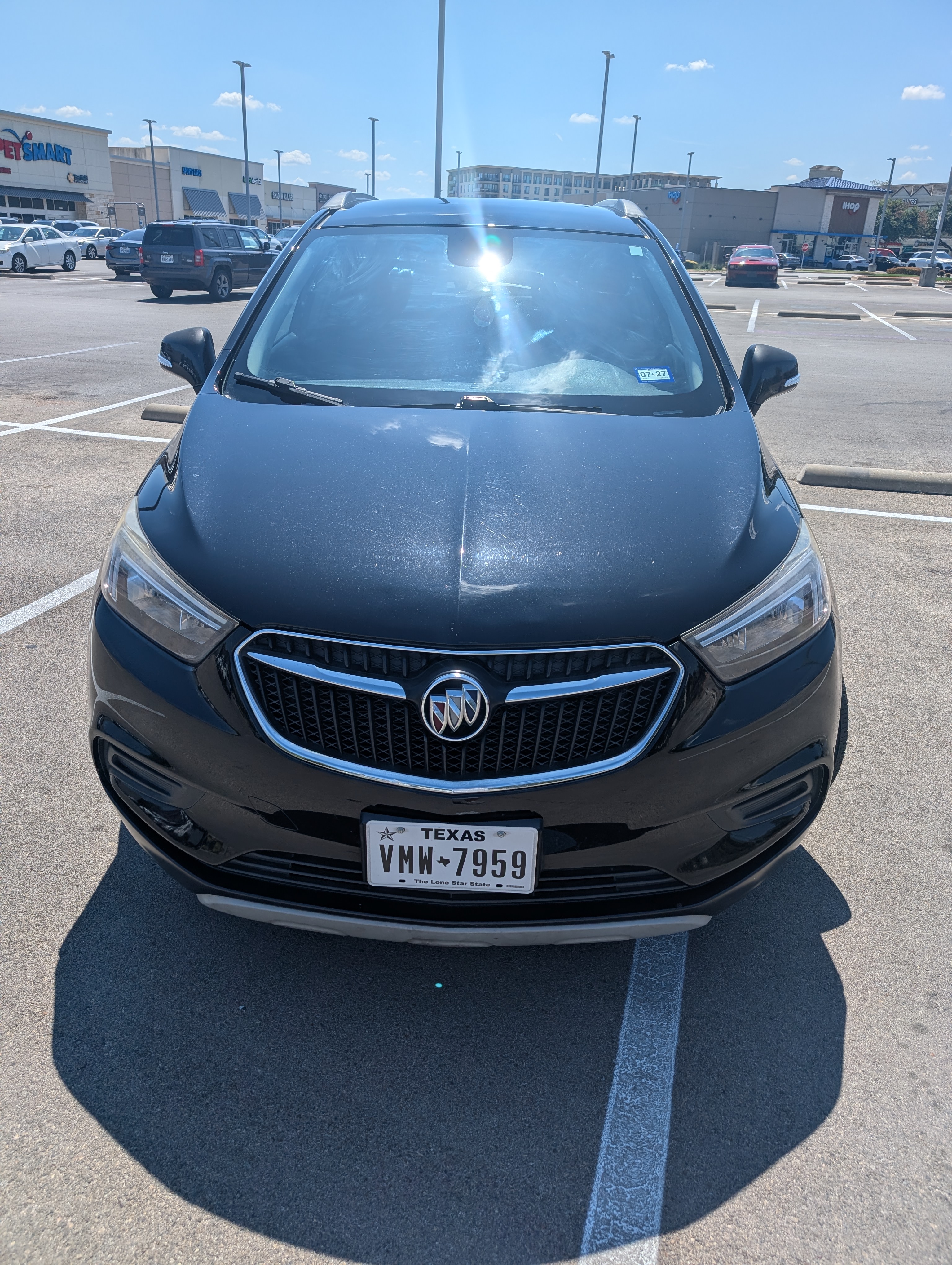 Used 2018 Buick Encore Preferred FWD image 1