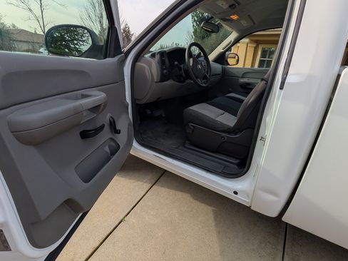 Used 2007 Chevrolet Silverado 1500 W/T image 10