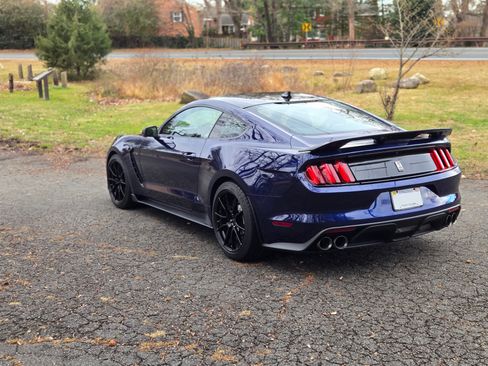 Used 2020 Ford Mustang Shelby GT350 w/ Technology Package image 5
