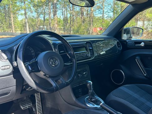 Used 2012 Volkswagen Beetle Turbo image 5