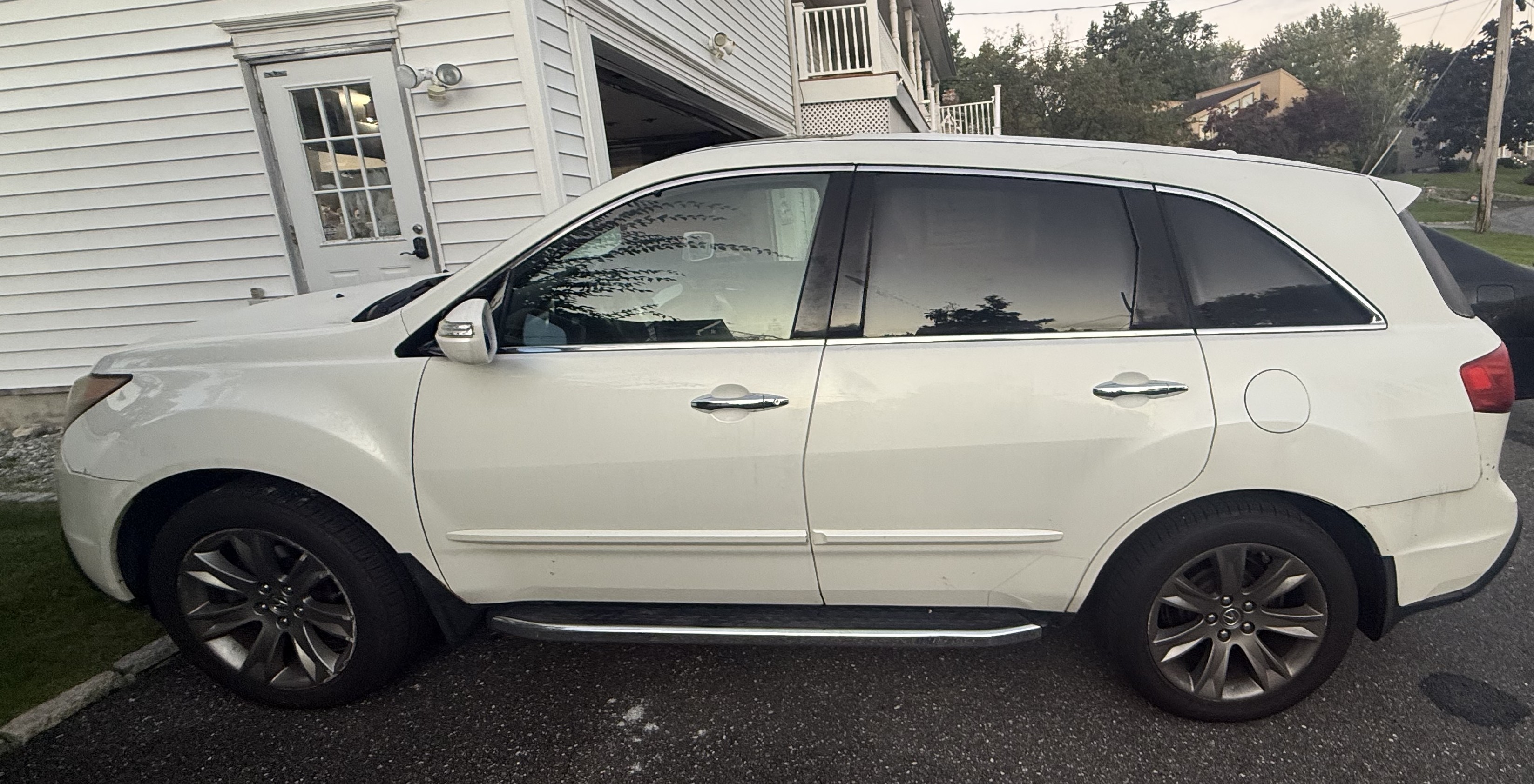 Used 2011 Acura MDX w/ Advance Package AWD/4WD image 9