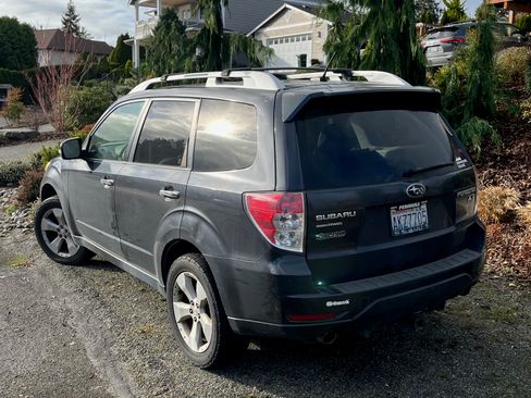 Used 2013 Subaru Forester 2.5XT Touring image 4