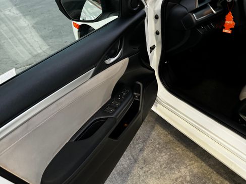 Used 2017 Honda Civic EX image 21