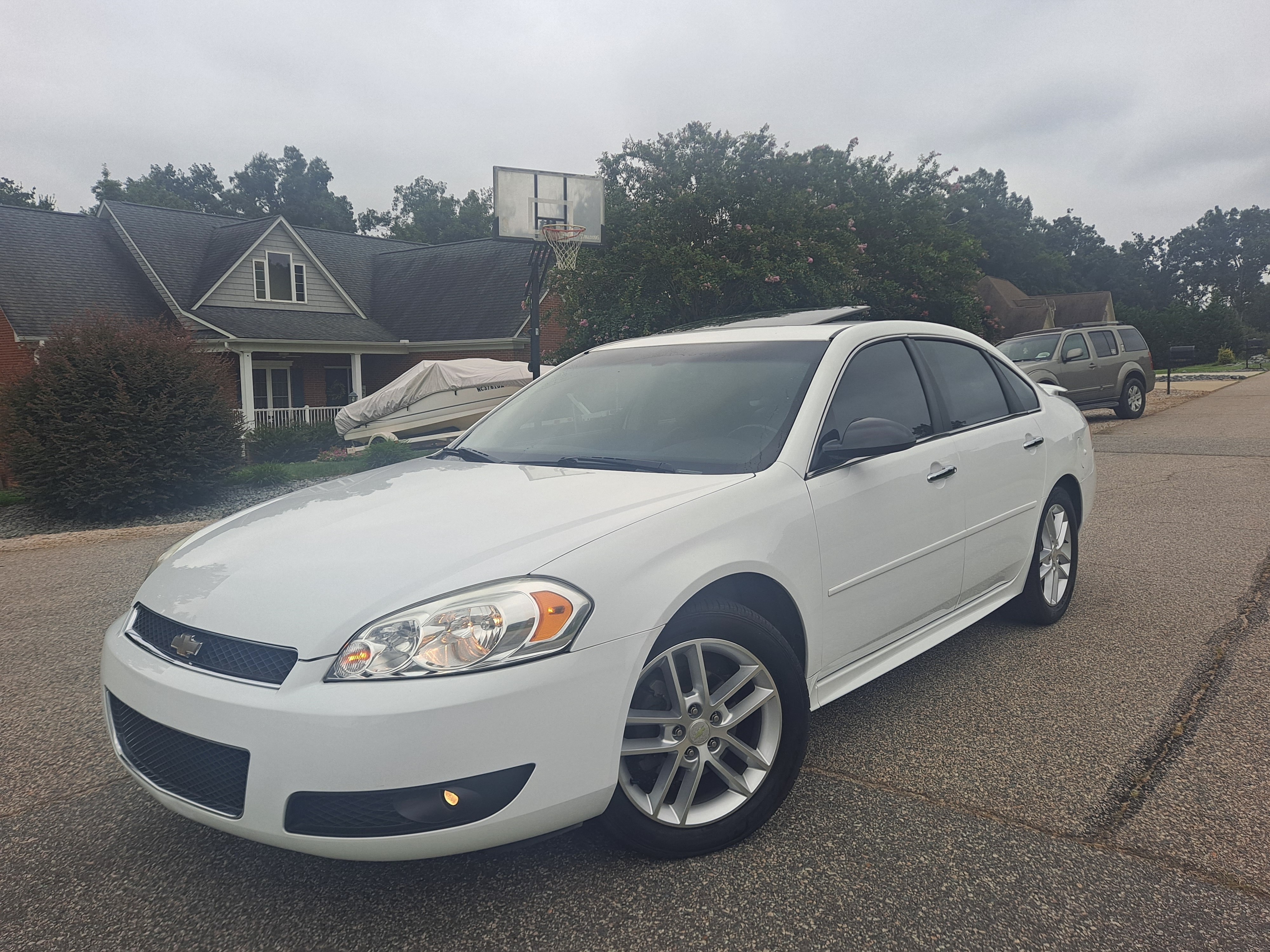Used 2014 Chevrolet Impala LTZ FWD image 1