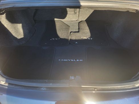 Used 2012 Chrysler 200 Limited image 11